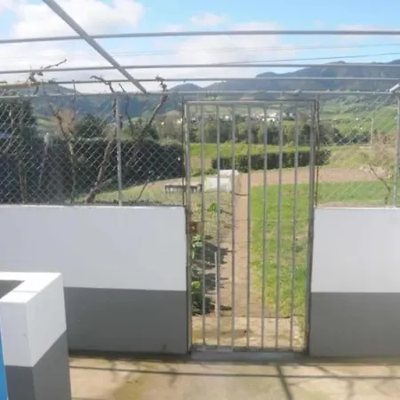 Residencia Teresinha Holiday home